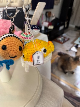 Puffer fish besar crochet keepsake